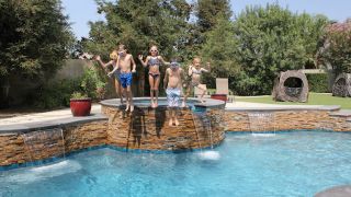 swimming pool contractor bakersfield Sparks Custom Pools Inc.