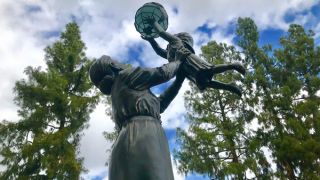 cultural landmark fresno Jane Addams Statue