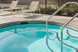 lodge fresno La Quinta Inn & Suites by Wyndham Fresno Northwest