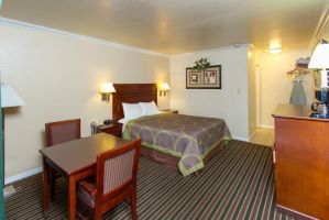 Guest room at the Travelodge by Wyndham Fresno Convention Center Area in Fresno, California