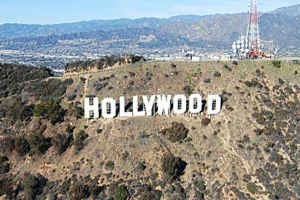 Helicopter tour Hollywood Sign