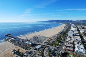 Helicopter tour Santa Monica Pier