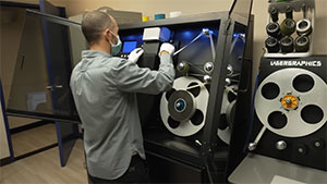 laser equipment supplier irvine Lasergraphics, Inc.