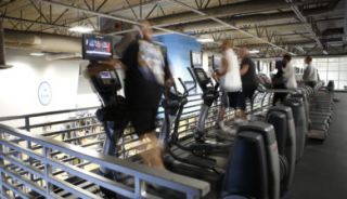 Elevate your cardio experience with personalized viewing screens that have tons of entertaining channels to chose from. Grab your headphones, turn on your favorite channel and cardio has never been so enjoyable.