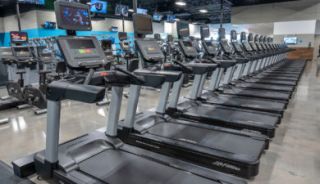 spa and health club oceanside EōS Fitness