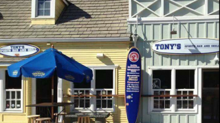 karaoke oceanside Tony's Sports Bar and Grill