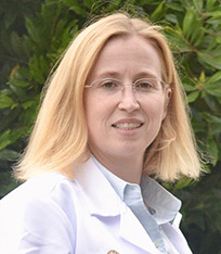 pediatric orthopedic surgeon oxnard Dr. Denise S. Stennette, MD
