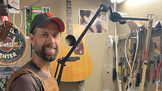 musical instrument repair shop roseville Chalmers Guitars