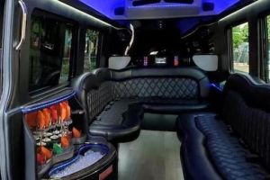 We provide the best limo services in San Diego while keeping low and affordable rates on all services.