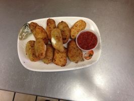 10 Pieces Jalapeno poppers with maranaro saouce