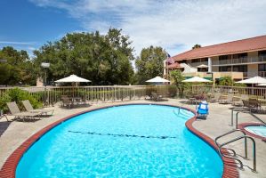 Pool at the La Quinta Inn & Suites by Wyndham Thousand Oaks-Newbury Park in Thousand Oaks, California