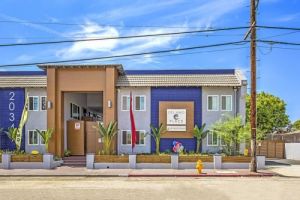 self catering accommodation torrance Del Amo Place Apartments Homes